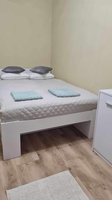 Mily, Nowy, Luksusowy Apartament Apartment Przemysl Exterior photo